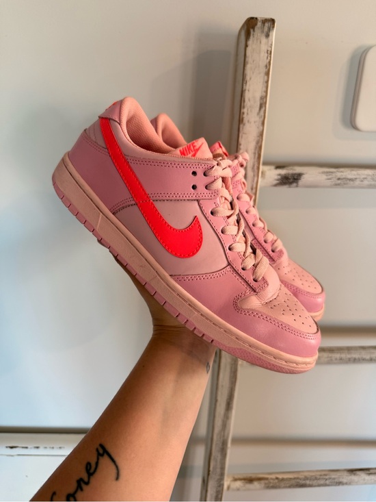 Nike Shoes - Nike Dunk Low Triple Pink Pre Owned Size 8 / EURO 39.5 VGUC No Box